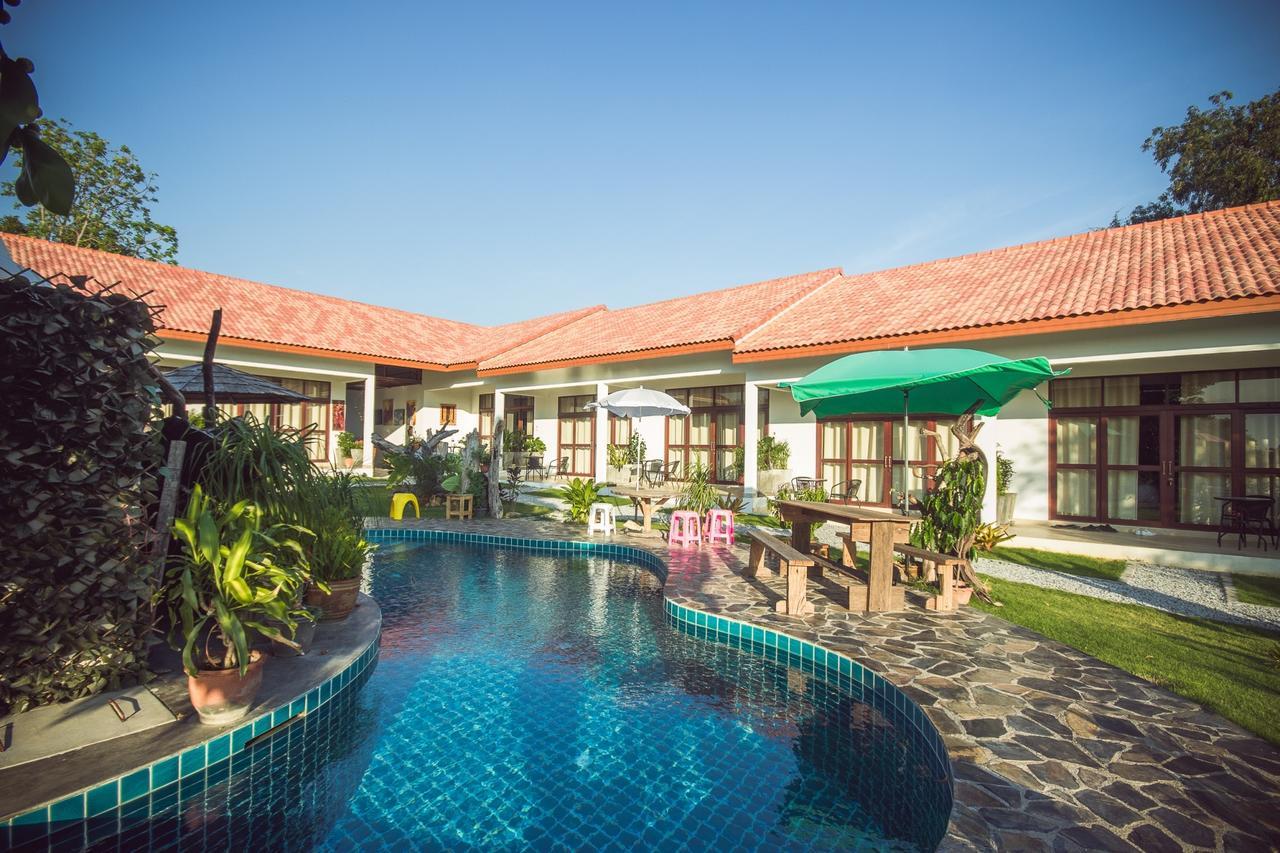 فندق Tree Roots Retreat رايونغ المظهر الخارجي الصورة