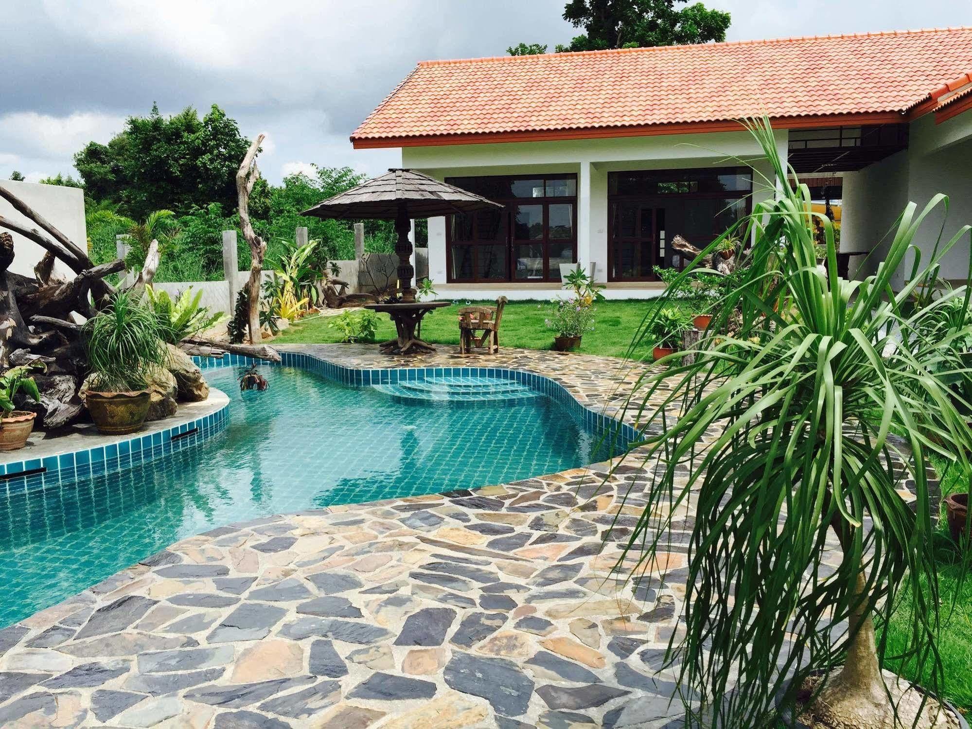 فندق Tree Roots Retreat رايونغ المظهر الخارجي الصورة