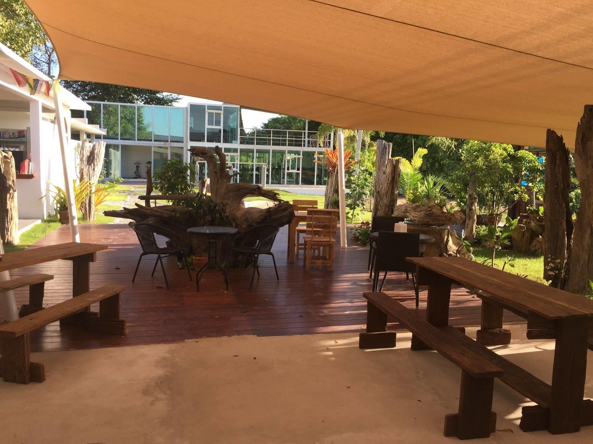 فندق Tree Roots Retreat رايونغ المظهر الخارجي الصورة