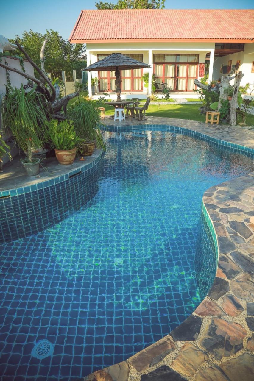 فندق Tree Roots Retreat رايونغ المظهر الخارجي الصورة